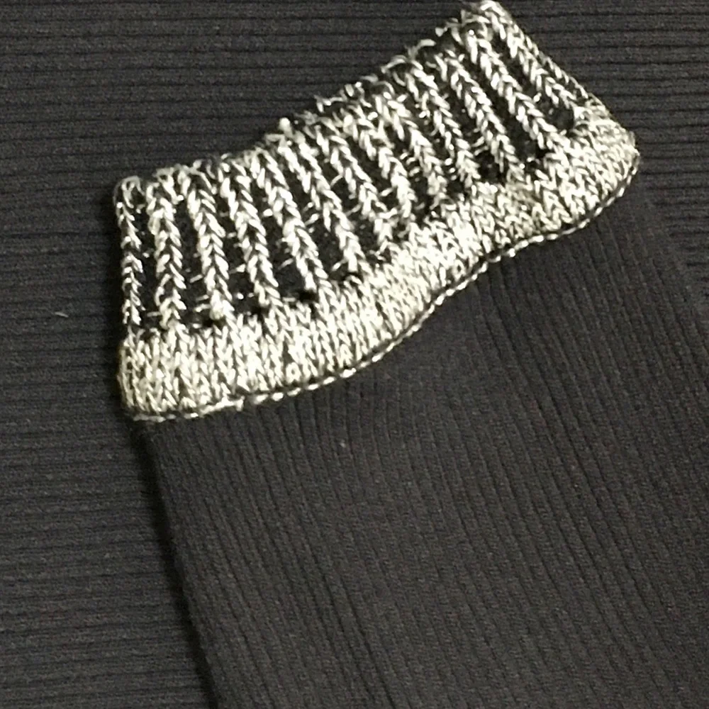 Camille La Vie ribbed sweater size medium